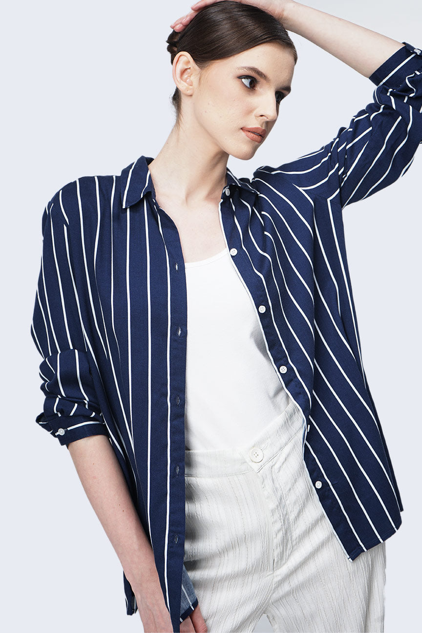 Kemeja Lengan Panjang Gillian Navy White