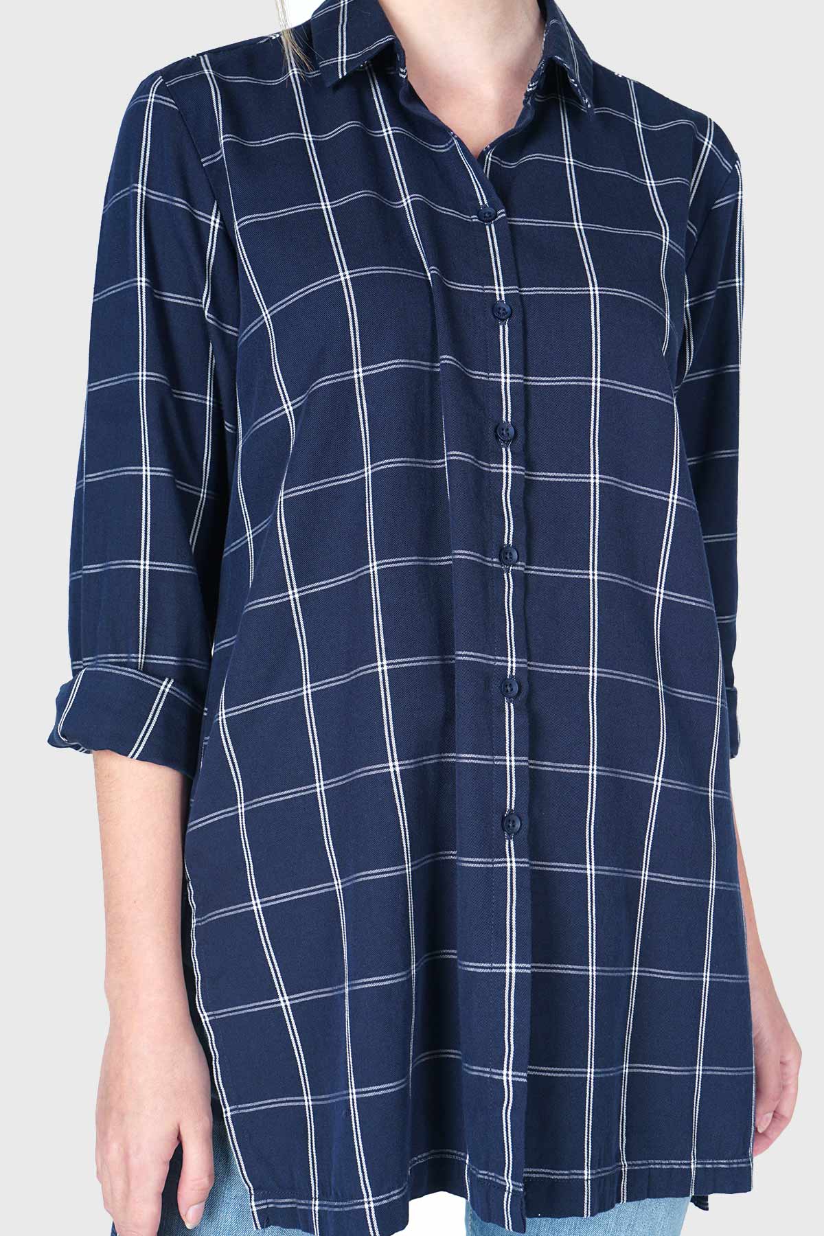 Kemeja Lengan Panjang Ishid Navy White