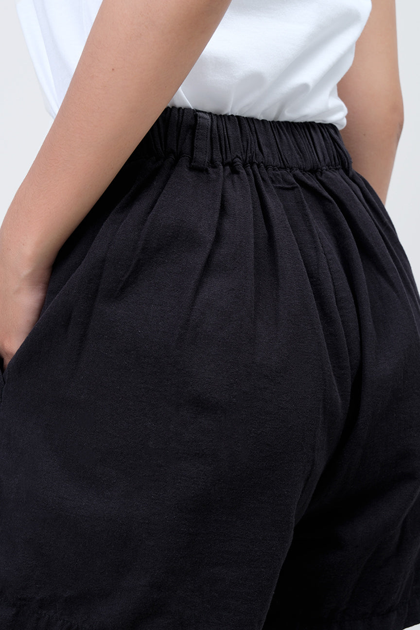 Celana Pendek Cyra Black Online