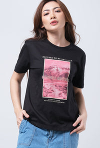 T-Shirt Basic Lengan Pendek Madelyn Black